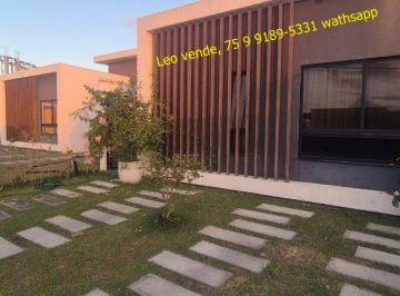 Casa de 3 quartos, Feira de Santana · Leo vende, bairro Sim, 3 suítes, área goumert, mobiliada
