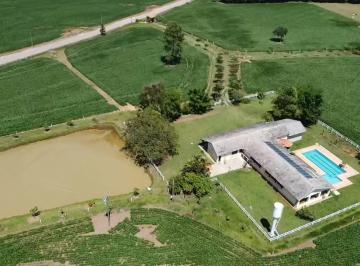 Foto 01 · Imperdível Propriedade à Venda em Quadra-SP: Sitio de Luxo na Zona Rural com 3 Quartos, 3 Suítes e 1