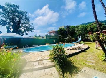 Casa · 166m² · 3 Quartos · 5 Vagas · Casa com 3 dormitórios à venda, 810m² por R$ 1.700.000 - Jardim Guaiuba - Guarujá/SP