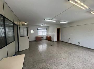 Comercial · 120m² · 2 Vagas · Sala com 120 m² e 2 vagas de garagem para locação no Lourdes 