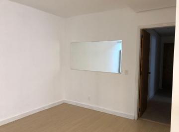 Apartamento · 105m² · 3 Quartos · 1 Vaga · Vende ou aluga no bairro Menino Deus, com garagem, apartamento de 03 dormitórios, suíte, living 02