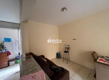 Casa · 70m² · 2 Quartos · 1 Vaga · Casa em condomínio com 2 suítes disponível para venda no bairro Vigilato Pereira em Uberlândia - MG.