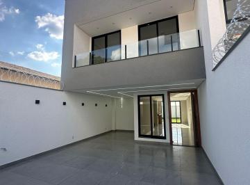 Casa · 80m² · 3 Quartos · 3 Vagas · Casa com 03 Quartos sendo 01 Suíte no bairro Espírito Santo em Betim