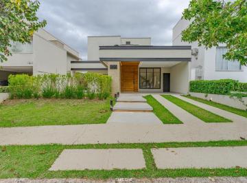 915c97e8-e54f-4b52-8f3c-3c68257c9db6 · Casa no condomínio Alto do Itaici para venda com 3 quartos, sendo 3 suítes, 230m²