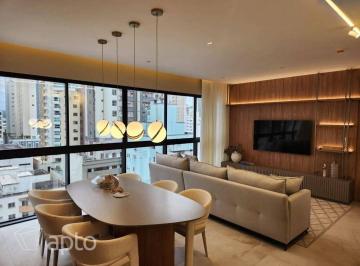 Apartamento · 210m² · 3 Quartos · 3 Vagas · Apartamentos à venda em Centro, Balneário Camboriú | 3 quartos com 210 m²