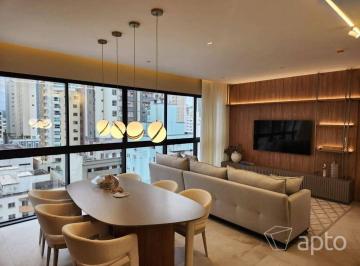 Apartamento · 210m² · 3 Quartos · 3 Vagas · Apartamentos à venda em Centro, Balneário Camboriú | 3 quartos com 210 m²