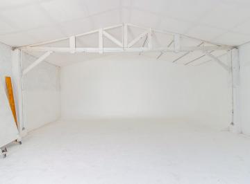 Comercial · 250m² · 2 Quartos · 3 Vagas · Galpão na Rua Moxei, N. 324 - Fundos • 250 m²