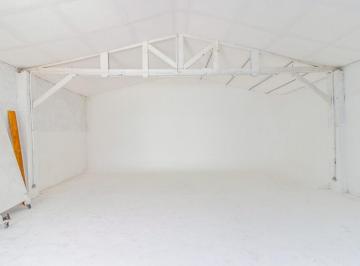 Comercial · 250m² · 2 Quartos · 3 Vagas · Galpão na Rua Moxei, N. 324 - Fundos • 250 m²