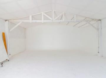 Comercial · 250m² · 2 Quartos · 3 Vagas · Galpão na Rua Moxei, 324 - Fundos • 250 m²
