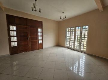 Casa de 3 quartos, Manaus · Casa a venda - Parque 10 - 480m² construída e 720m² de terreno - 6 vgs de garagem
