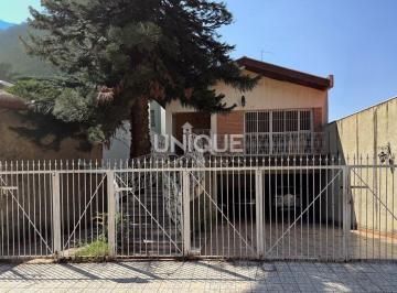 Casa · 500m² · 3 Quartos · 4 Vagas · Ampla Casa de 3 Quartos na Vila Progresso