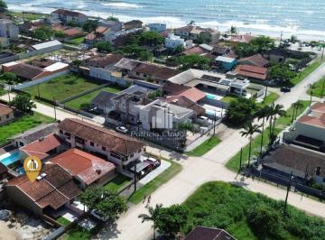 Casa · 98m² · 2 Quartos · 2 Vagas · Casa com 02 quartos (01 suíte) á 250 metros da praia no Balneário Brasilia