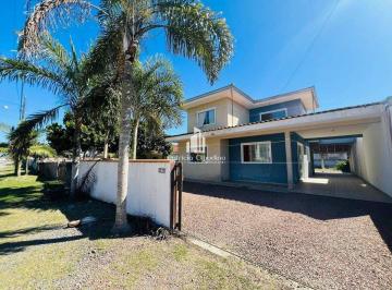 Casa · 138m² · 3 Quartos · 2 Vagas · Excelente Sobrado Com 03 Dormitórios (Sendo 01 Suíte) Na Barra Do Saí!