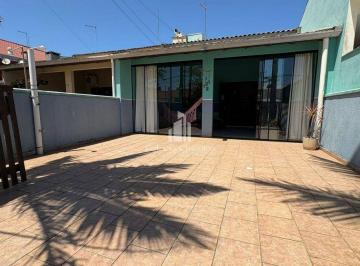 Casa · 90m² · 3 Quartos · 1 Vaga · Casa Com Edícula 02 Dormitórios (01 Suíte) No Balneário Cambiju!