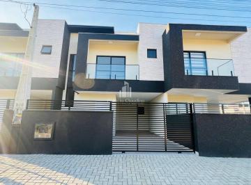 Casa · 119m² · 3 Quartos · 1 Vaga · Sobrado com 3 Suítes a Apenas 300m da Praia