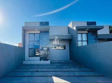 Casa · 93m² · 3 Quartos · 1 Vaga · Casa com 3 dormitórios (1 suíte) á 460m da praia!