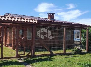 Casa · 180m² · 5 Quartos · 1 Vaga · CASA À VENDA COM 5 QUARTOS 3 BANHEIROS 1 VAGA FECHADA BALNEÁRIO PINHAL.