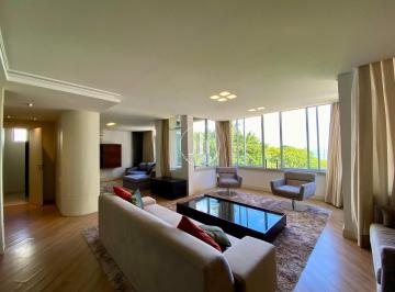 Apartamento · 192m² · 3 Quartos · 2 Vagas · Apartamento com 03 dormitórios sendo 03 Suítes - Centro