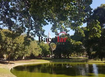 Comercial · 450m² · Prédio no Corredor Cultural,