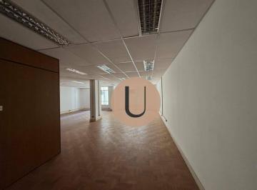 a765624e68df2b0d60c7c90e7bce92fc8a451a6a · Conjunto Comercial com 3 Salas – Localização Privilegiada no Centro de São Paulo Excelente conjunto 
