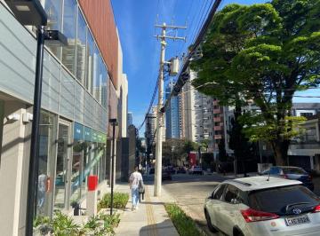 Comercial · 377m² · 12 Vagas · Prédio comercial na Rua Barão do Triunfo, N. 551 - Térreo e Sobreloja • 377 m²