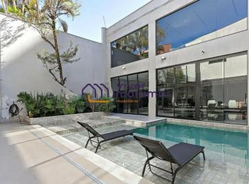 Casa · 247m² · 4 Quartos · 4 Vagas · Casa Residencial de Alto Padrão no Panamby - 4 Dormitórios (3 Suítes)