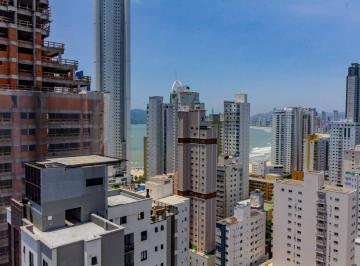 Apartamento · 133m² · 4 Quartos · 3 Vagas · Apartamento à venda no Pioneiros em Balneário Camboriú.