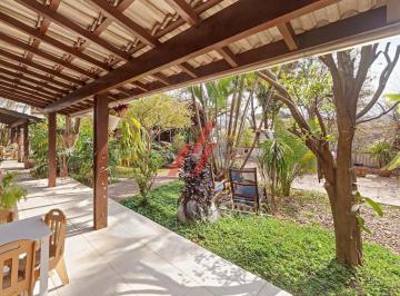 Foto 01 · Imperdível: Casa à venda em Alphaville, Santana de Parnaíba-SP, 4 quartos, 2 suítes, 2 salas, 3 vaga