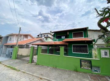 Casa · 220m² · 3 Quartos · 2 Vagas · CASA 3 QUARTOS COM ESCRITURA PÚBLICA NO CENTRINHO DA LAGOA DA CONCEIÇÃO - 2 VAGAS