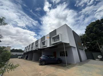 Apartamento · 98m² · 2 Quartos · 2 Vagas · Casa geminada com 2 quartos amplos condomínio fechado e seguro