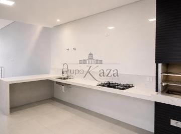 Casa de 3 quartos, Jacareí · Sobrado de Alto Padrão | Vivva Clube | 3 Suítes | Piscina Privativa | 204m²
