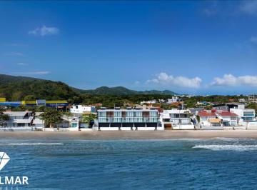 Casa · 170m² · 3 Quartos · 2 Vagas · CASA FRENTE MAR NA PRAIA DE MORRINHOS - BOMBINHAS
