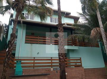 18789c1e8fa6971b052fda1c057e14e4f8484894 · Casa para locação no Jardim Botânico !