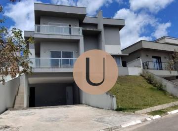 cbe656a6800f83e7a052c94682aaece61466363f · Casa Moderna em condomínio Resort, excelente localização na rua do clube!