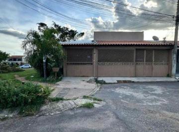 Casa de 4 quartos, Brasília · QNN 39 Casa de esquina, 4 quartos, laje, reformada