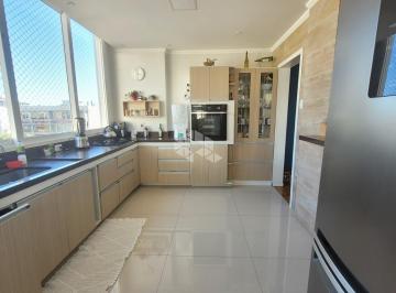 10 · Apartamento amplo, reformado e com alto padrão de conforto!