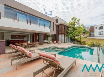 Casa · 1050m² · 4 Quartos · 7 Vagas · Tamboré 11 - Casa Nova com Elevador e Vista Livre - Vendida Mobiliada!