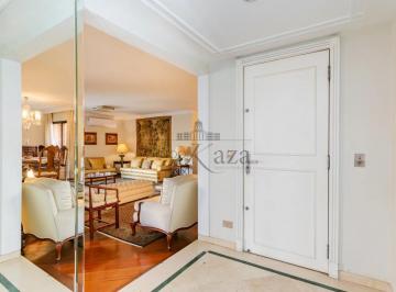 Apartamento de 4 quartos, São Paulo · Moema 240m² 4 Dormitórios ( 3 Suítes +Home) - 4 Grs
