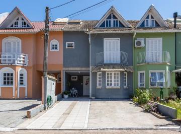Casa · 161m² · 3 Quartos · 2 Vagas · Casa de condomínio, de 3 dormitórios, 1 suíte e 2 vagas de garagem.