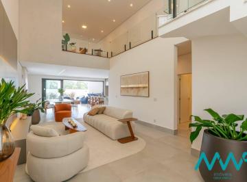 Casa · 434m² · 5 Quartos · 4 Vagas · Tambore 10 - Casa Nova e Mobiliada com 5 Suítes