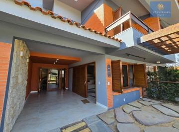 Casa · 192m² · 3 Quartos · 1 Vaga · Casa Triplex em Xangri lá