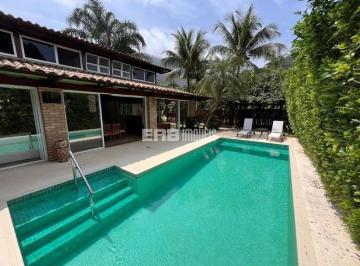 Casa · 507m² · 5 Quartos · Casa à venda em Itamambuca, com piscina, a apenas 100m da praia