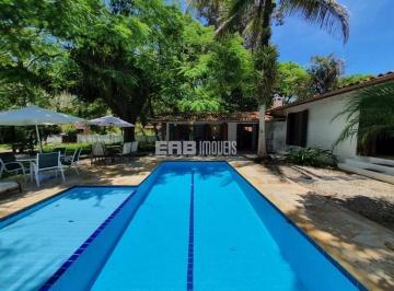 Casa · 1070m² · 5 Quartos · 2 Vagas · Casa com 5 dormitórios, piscina e extenso gramado em Itamambuca