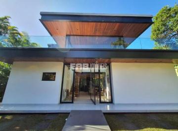 Casa · 500m² · 3 Quartos · 2 Vagas · Casa de alto padrão em frente ao mar à venda em Itamambuca
