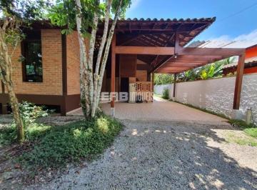 Casa · 190m² · 3 Quartos · 2 Vagas · Casa com 3 suítes para venda na praia de Itamambuca em Ubatuba