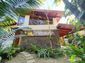 Casa · 500m² · 3 Quartos · 1 Vaga · Casa de alto padrão à venda em Itamambuca, com 3 dormitórios