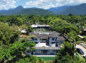 Casa · 500m² · 5 Quartos · 3 Vagas · Casa a poucos passos do mar com 5 dormitórios e ar em Itamambuca