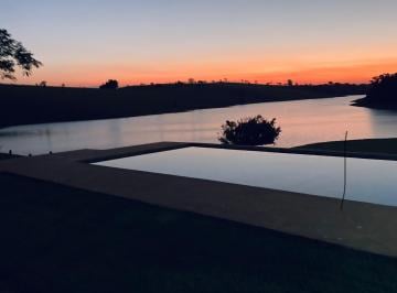 Rural de 5 quartos, Piracaia · Sitio com 12 hectares na beira da represa do Jaguari