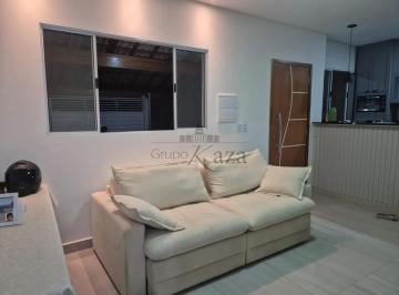 Casa · 140m² · 3 Quartos · 2 Vagas · Oportunidade - Casa - Jardim Santa Júlia - 3 Dormitórios - 112m².