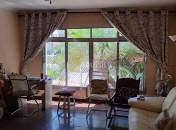 Casa · 350m² · 3 Quartos · 5 Vagas · Casa a venda na Rua Visconde de Inhomirim.